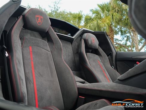 Used 2016 Lamborghini Aventador LP 700-4 image 33