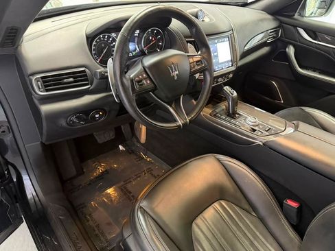 Used 2023 Maserati Levante GT AWD/4WD image 14