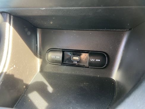 Used 2020 Kia Sportage LX image 32