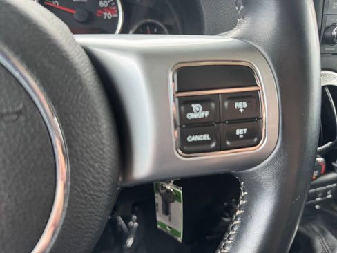 Used 2015 Jeep Wrangler Unlimited Rubicon AWD/4WD image 20