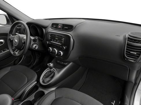 Used 2018 Kia Soul w/ Convenience Package FWD image 19