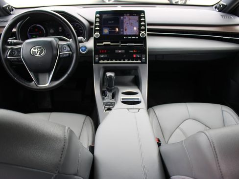Used 2020 Toyota Avalon XLE w/ Moonroof Package FWD image 24