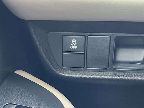 Certified 2023 Honda HR-V LX image 22