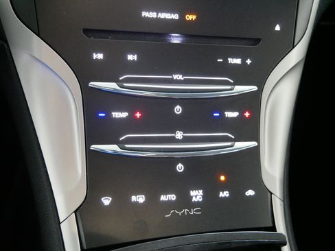 Used 2015 Lincoln MKZ w/ Equipment Group 101A Select image 23