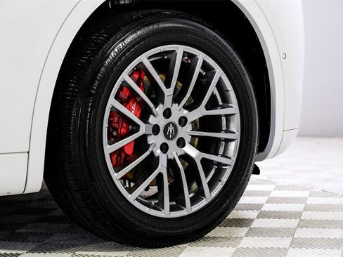 Used 2023 Maserati Grecale GT image 61