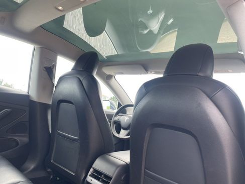 Used 2020 Tesla Model 3 RWD image 9