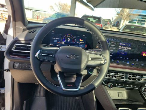 Used 2026 Chevrolet Traverse Z71 w/ Driver Confidence Package AWD/4WD image 21
