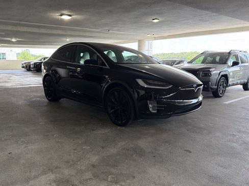 Used 2021 Tesla Model X Performance AWD/4WD image 5