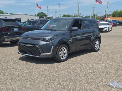 Certified 2025 Kia Soul LX w/ LX Technology Package FWD image 1