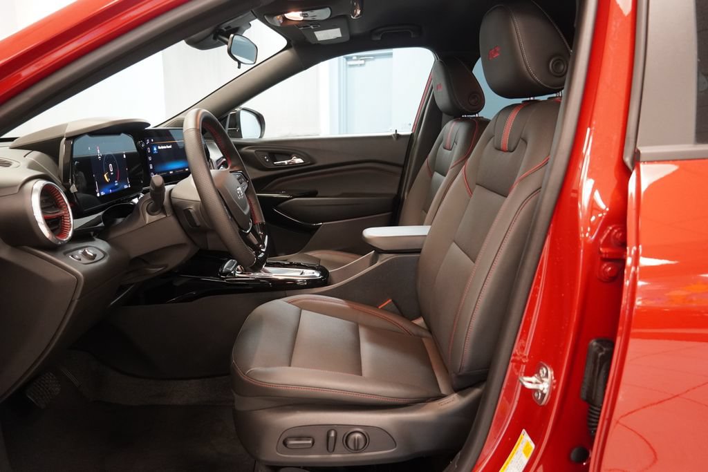Used 2026 Chevrolet Trax RS w/ Driver Confidence Package FWD image 5