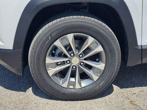 New 2026 Chevrolet Equinox LT FWD image 8