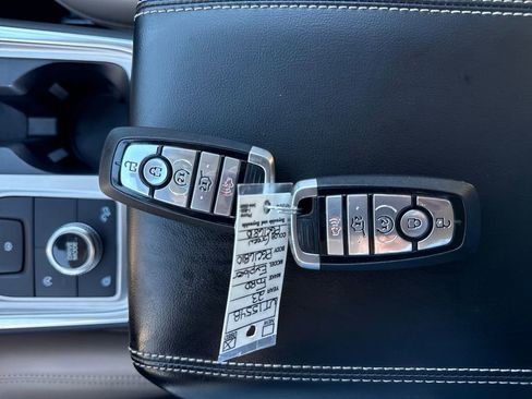 Used 2023 Ford Explorer XLT w/ Equipment Group 202A image 40