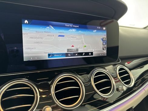 Used 2022 Mercedes-Benz E 350 4MATIC Sedan w/ AMG Line Exterior image 29