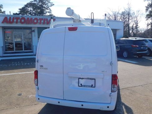 Used 2021 Nissan NV200 SV image 3