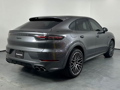 Used 2023 Porsche Cayenne Coupe image 7