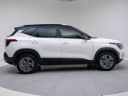 Used 2024 Kia Seltos S FWD image 9