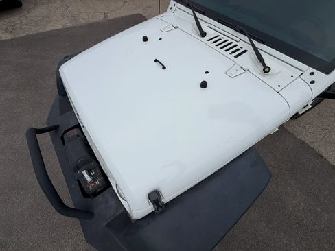 Used 2018 Jeep Wrangler Sport AWD/4WD image 33