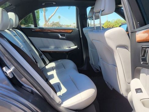 Used 2013 Mercedes-Benz E 350 Sedan image 19