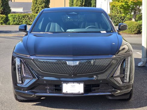 New 2026 Cadillac Lyriq Sport image 12