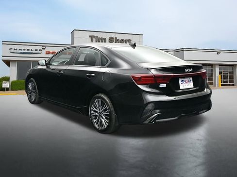 Used 2024 Kia Forte GT-Line w/ GT-Line Premium Package FWD image 3