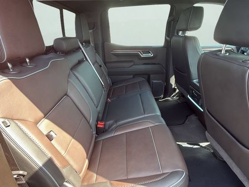 Used 2023 GMC Sierra 1500 Denali w/ Denali Reserve Package AWD/4WD image 14