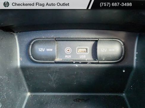 Used 2017 Kia Sorento FWD image 16