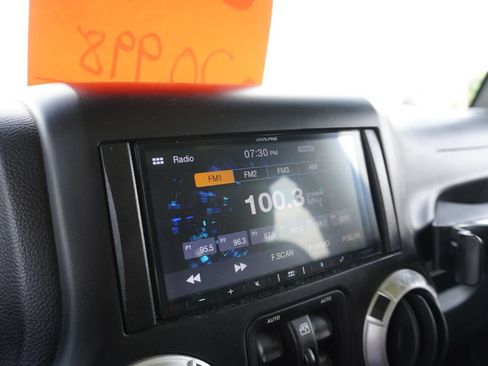 Used 2015 Jeep Wrangler Unlimited Sport AWD/4WD image 16
