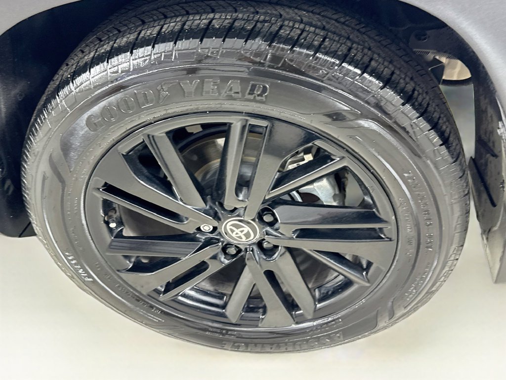 Used 2025 Toyota Corolla Cross AWD Hybrid image 38