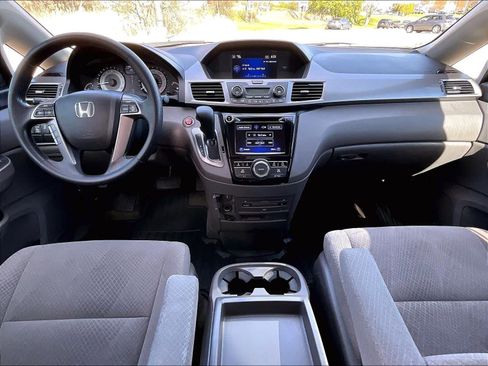 Used 2016 Honda Odyssey SE image 22