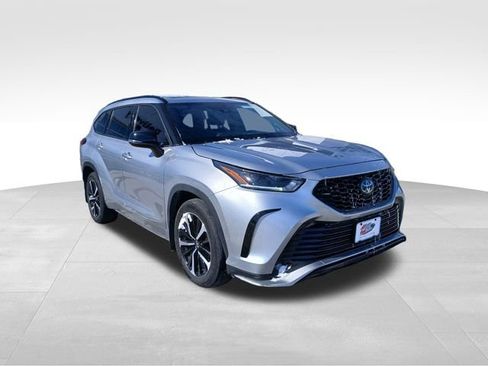 Used 2022 Toyota Highlander XSE image 7