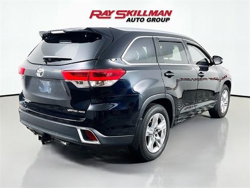 Used 2017 Toyota Highlander Limited image 7