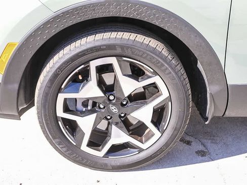 Used 2023 Hyundai Santa Cruz Limited image 8