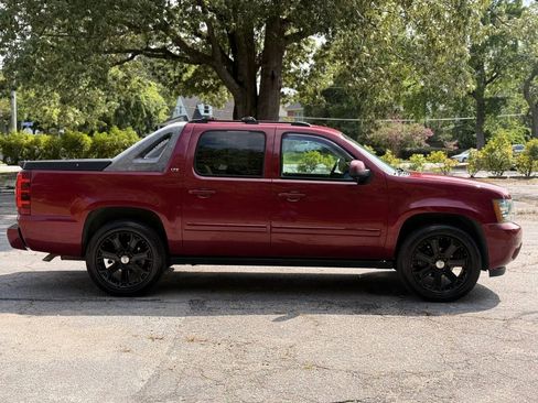 Used 2007 Chevrolet Avalanche LTZ w/ LTZ Preferred Equipment Group RWD image 6