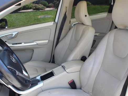 Used 2015 Volvo XC60 T6 Premier Plus AWD/4WD image 10