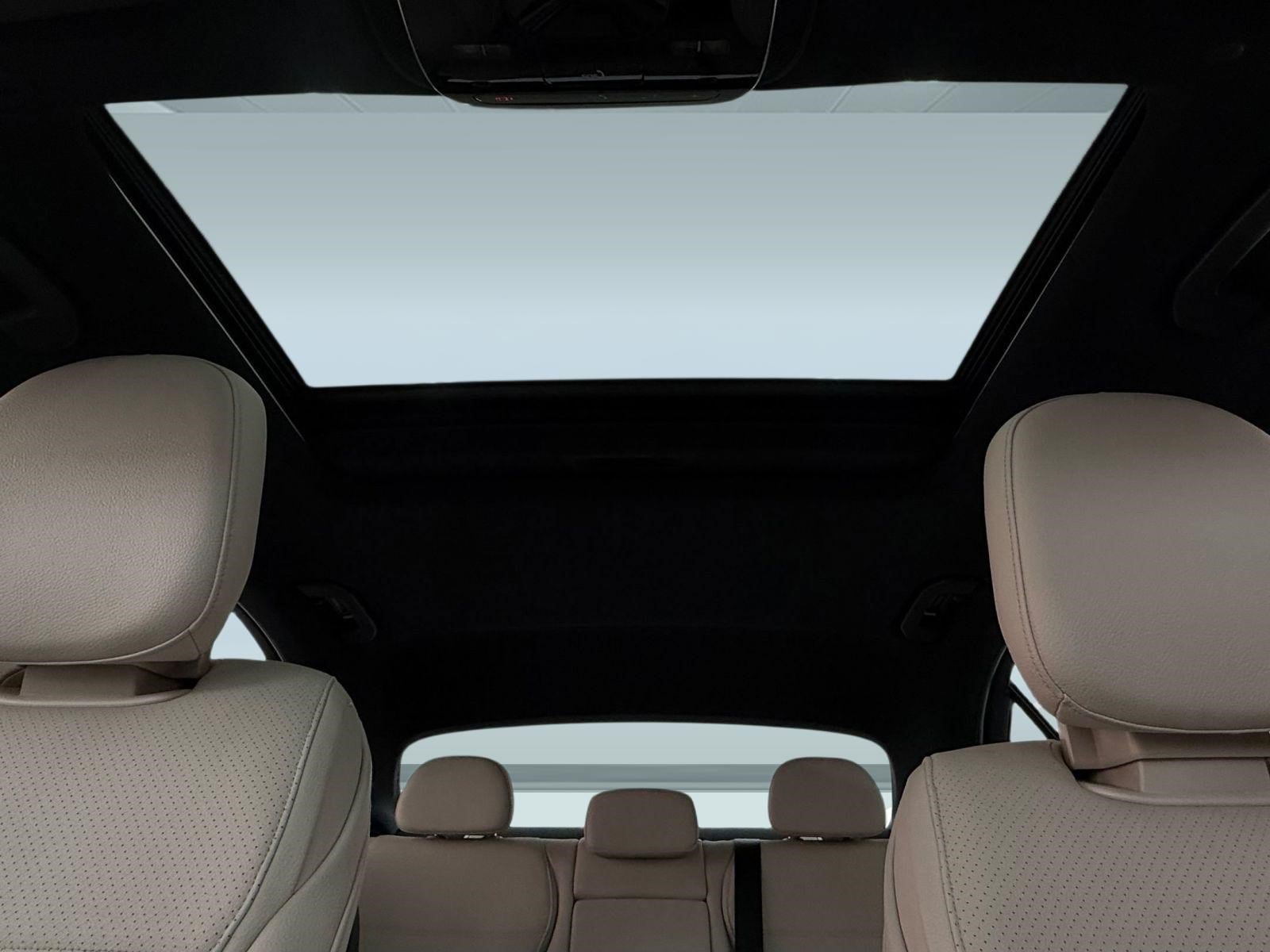 Certified 2022 Mercedes-Benz C 300 Sedan image 21