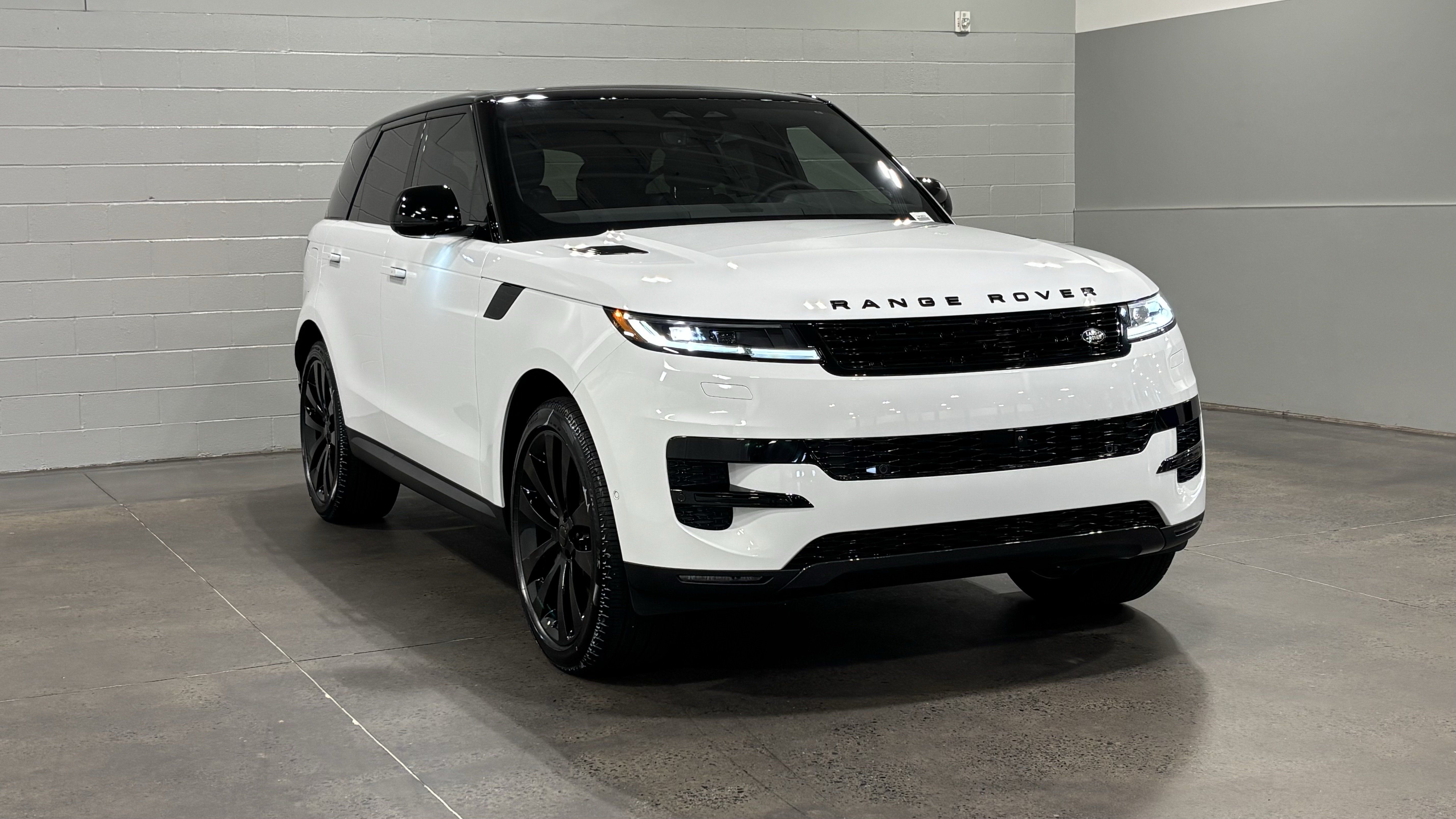 New 2026 Land Rover Range Rover Sport SE AWD/4WD image 11