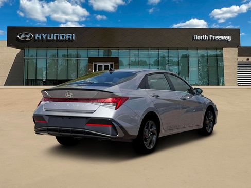 New 2026 Hyundai Elantra SEL Sport Premium FWD image 7