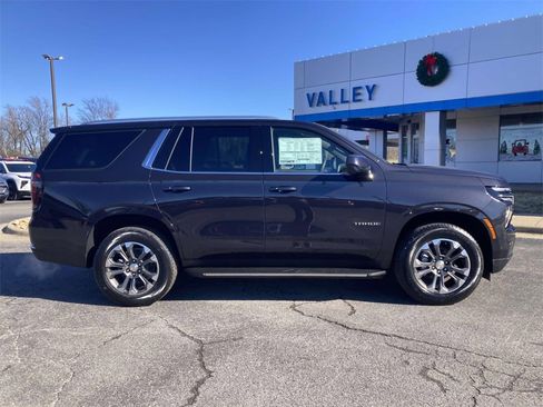 New 2026 Chevrolet Tahoe LS image 2