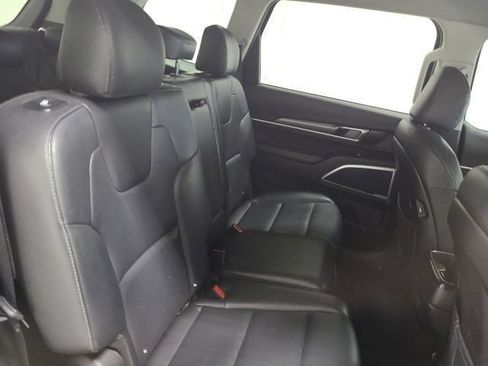 Used 2020 Kia Telluride LX FWD image 17