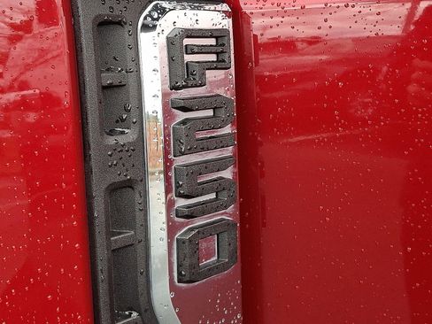 Used 2024 Ford F250 Platinum w/ Tremor Off-Road Package image 32