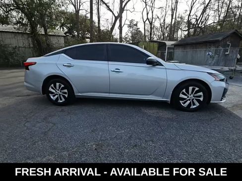Used 2024 Nissan Altima 2.5 S image 2