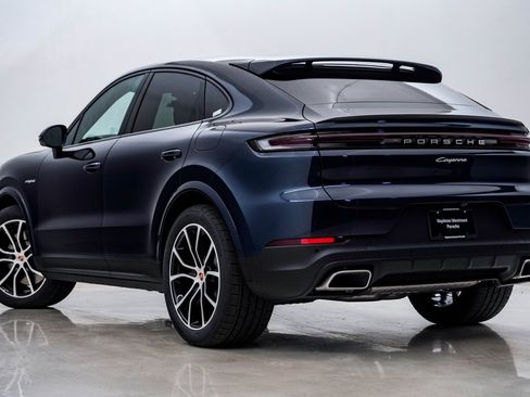 New 2026 Porsche Cayenne E-Hybrid Coupe image 3