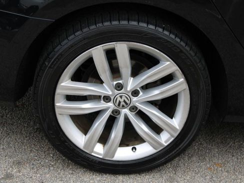 Used 2019 Volkswagen Passat 2.0T Wolfsburg w/ Wheels & Sunroof Package image 37