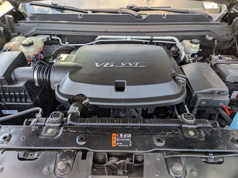 Used 2017 Chevrolet Colorado W/T w/ WT Convenience Package image 11