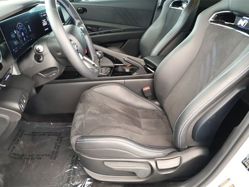 Used 2025 Hyundai Elantra N image 24