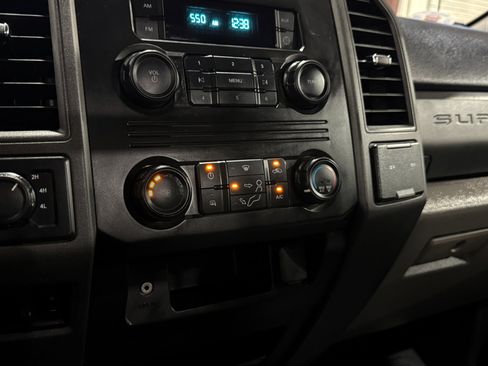 Used 2018 Ford F450 XL w/ Power Equipment Group image 20