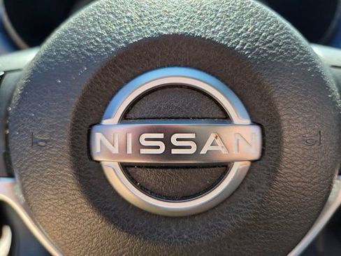 Used 2023 Nissan Versa SV FWD image 33