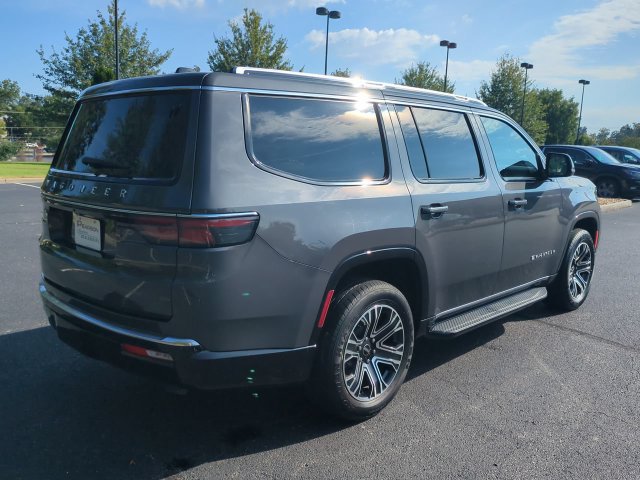 Used 2025 Jeep Wagoneer Series II AWD/4WD image 4
