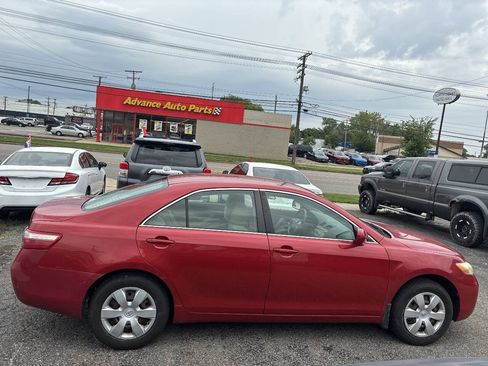Used 2009 Toyota Camry LE FWD image 8
