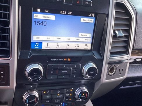 Used 2018 Ford F150 Lariat w/ Equipment Group 502A Luxury image 7